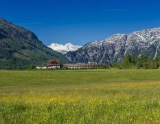 Die Wasnerin ****s Blick auf das Hotel Die Wasnerin und die umgebenden Berge