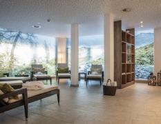 Hotel Rauriserhof Blick in den Ruheraum im Wellnessbereich des Hotels Rauriserhof