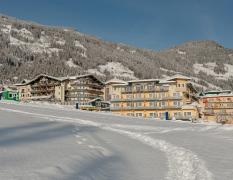Aussenansicht des Hotels Kohlerhof im Winter