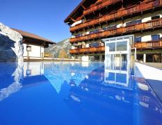 Aussenpool des Hotels Post am See