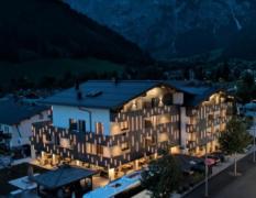 Alpenhof Apart Hotel Werfenweng Aussenansicht des Alpenhof Aparthotel Werfenweng bei Nacht